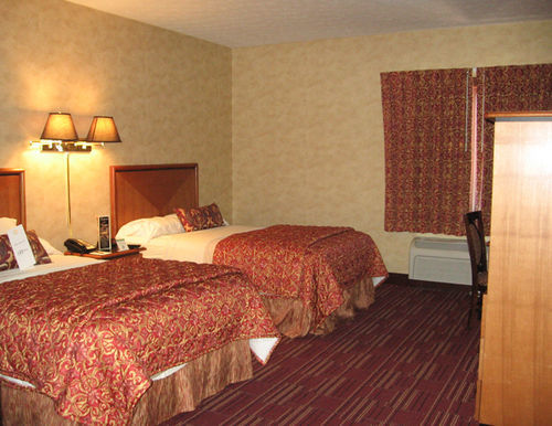 Bertram Inn And Conference Center Aurora Екстериор снимка