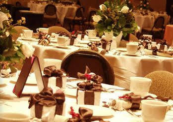 Bertram Inn And Conference Center Aurora Екстериор снимка